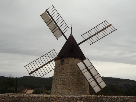 Moulin de Saint Pierre de la Fage