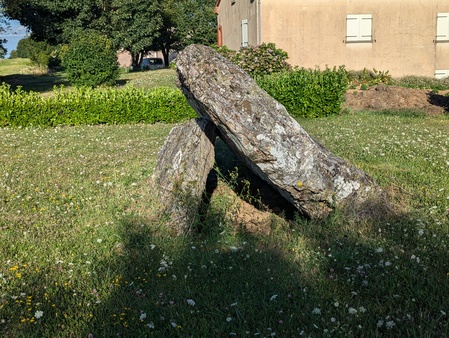 Dolmen dit Palet de Notre-Dame Dolmen dit Palet de Notre-Dame